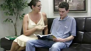 Hai người lớn xxxthudam đồng tính nữ cọ xát lẫn nhau pussies với chân